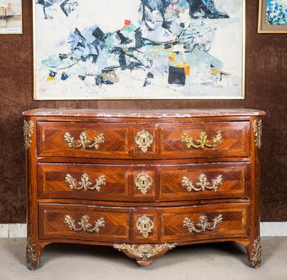Commode en bois de placage d'époque Louis...