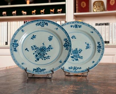 Ensemble de porcelaine de chine dont une...