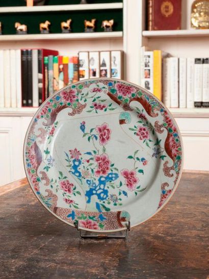 Ensemble de porcelaine de chine dont une...