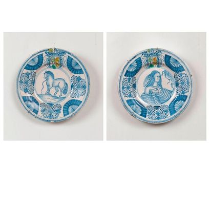 ITALIE DU SUD

Deux assiettes en faïence...