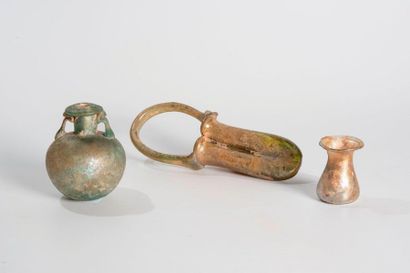 Set of three blown glass pieces including...