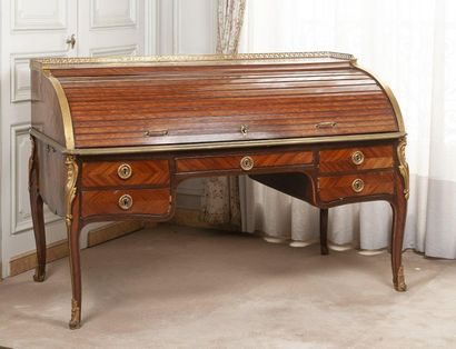 Léonard BOUDIN (1735-1807)

Large bureau...