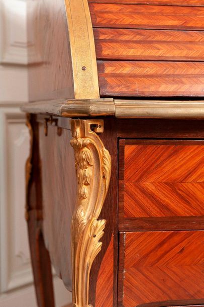 Léonard BOUDIN (1735-1807)

Large bureau...