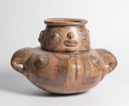 Vase anthropomorphe représentant une femme...