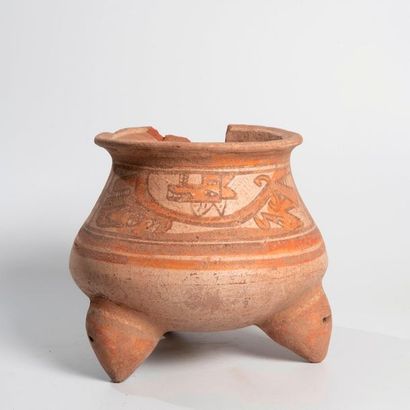 Vase tripode orné d’un décor à thème animalier

Terre...
