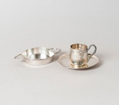 Tasse et sous-coupe en argent, petite écuelle...