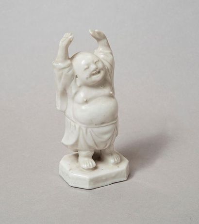 Petit Bouddha bras en l'air

