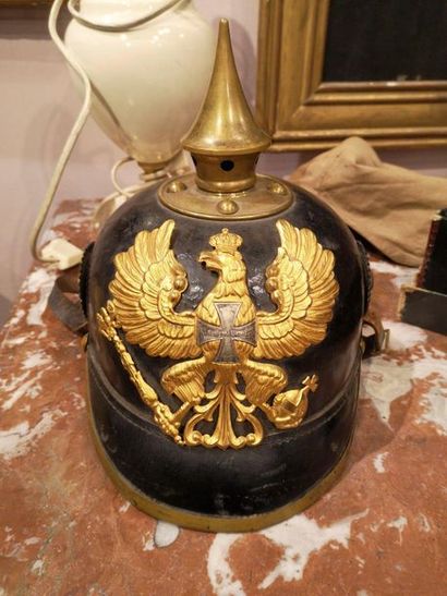 Casque à pointe des troupes réservistes avec...