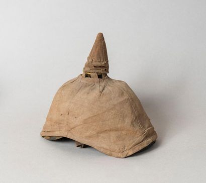 Casque à pointe des troupes réservistes avec...