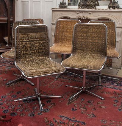 Série de six chaises tubulaires en métal...