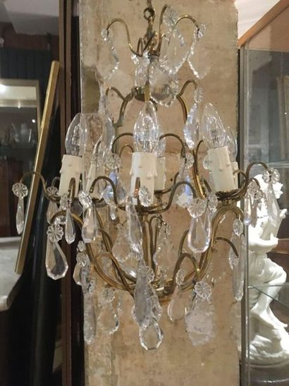 Lustre en bronze et pendeloques de cristal,...
