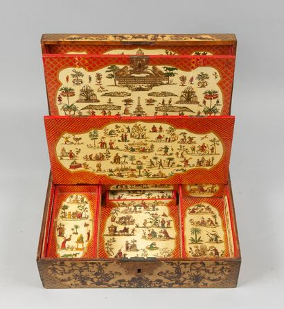 Coffret écritoire rectangulaire en bois laqué...