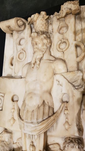 
Important pair of marble high reliefs presenting...
