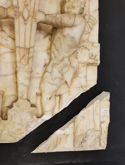 
Important pair of marble high reliefs presenting...