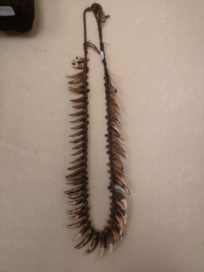 Ensemble d’objets ethnographiques Asmat collecté...