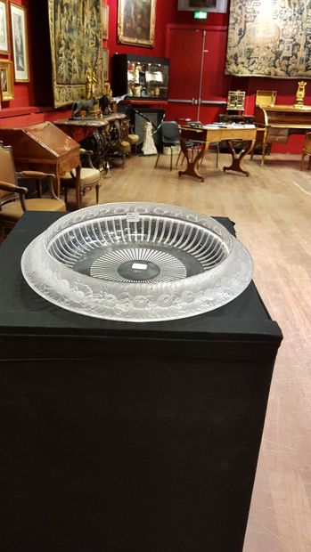 LALIQUE FRANCE

Coupe circulaire «marguerite»...
