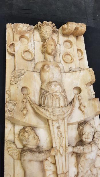 
Important pair of marble high reliefs presenting...