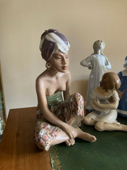 
ROYAL COPENHAGUE

Lot de statuettes

