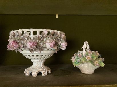 In the taste of Saxon porcelain

Porcelain...