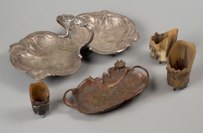 Lot including a pocket-cup with a woman in...