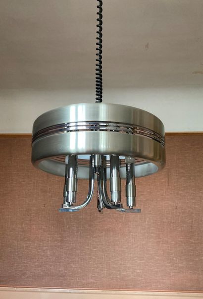 WORK FROM THE 70'S

Aluminium suspension

H:...