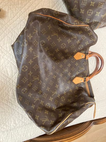 Vuitton leather goods set