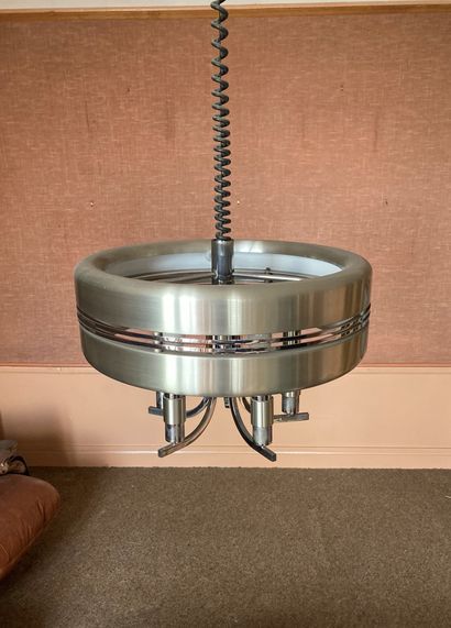 WORK FROM THE 70'S

Aluminium suspension

H:...