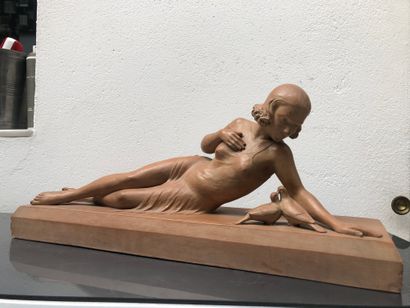 Modern school around 1930

Naked woman and...