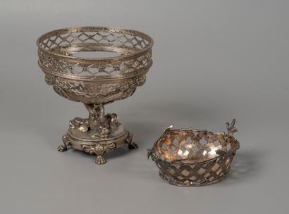 Mounting of confiturier out of silver openwork...