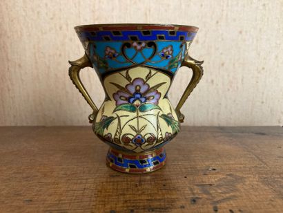 BARBEDIENNE House (founded in 1834)

Vase...