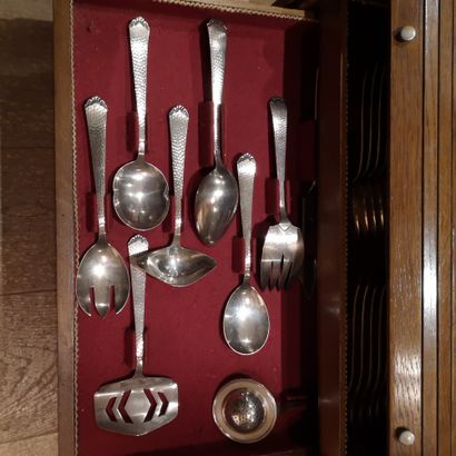 WILHELM PFEIFFER SOLINGEN (W.P. & Co.)

Silvered...