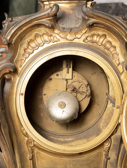 RAINGO House in Paris

Chased and gilded...