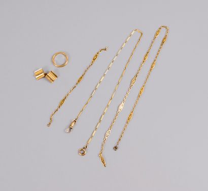 Gold and debris lot

Gross weight : 25,6...
