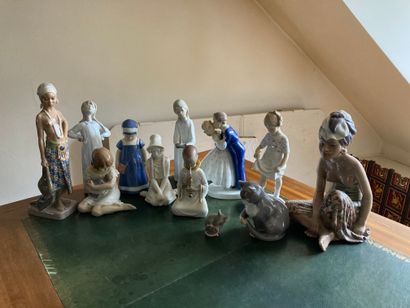 
ROYAL COPENHAGUE

Lot de statuettes
