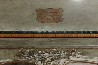 KRIEGELSTEIN

Grand piano in the form of...