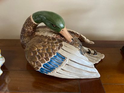 Modern trinkets including duck collectio...