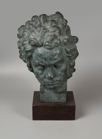 20992

Beethoven

Painted terracotta

H :...