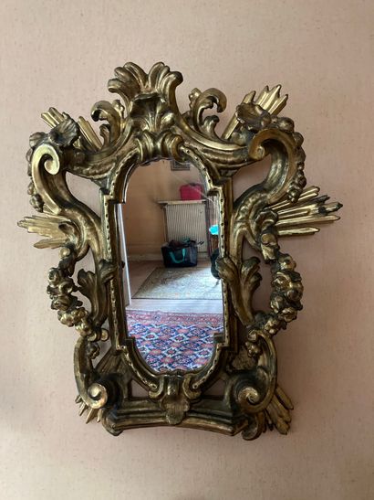 Gilded wood mirror

Italy, 19th century

78...