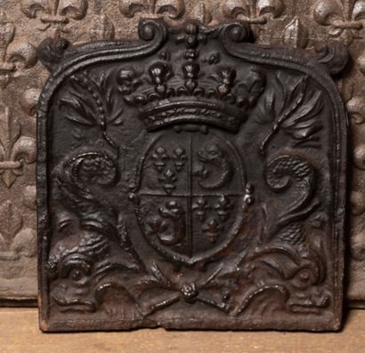 Fireback in high relief decorated with the...