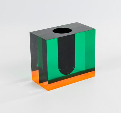 Sergio CALATRONI (né en 1951)
Vase en PMMA...