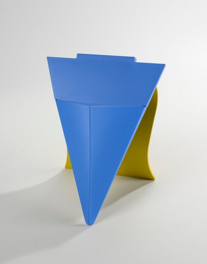 ALESSANDRO MENDINI (1931-2019)
Wall vase...