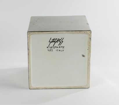 ETTORE SOTTSASS (1917-2007)
Vase 585, de...