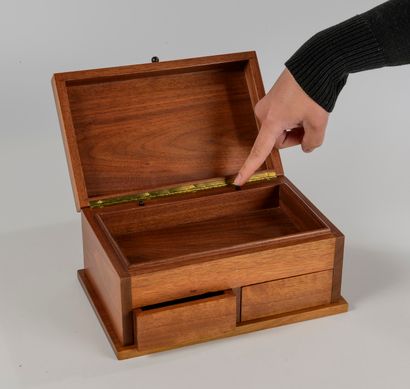 BOTTEGA GHIANDA
Coffret à bijoux en palissandre...