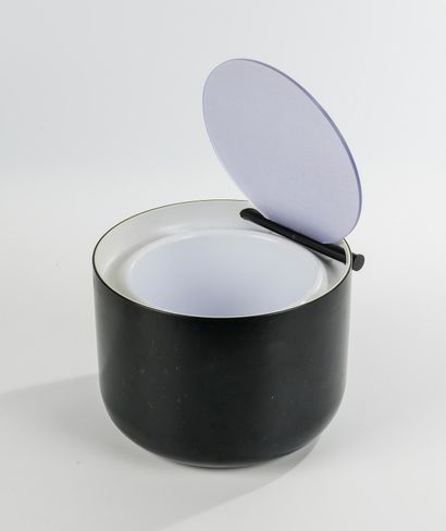 ENZO MARI (1932-2020)
Pot à glace Antille,...