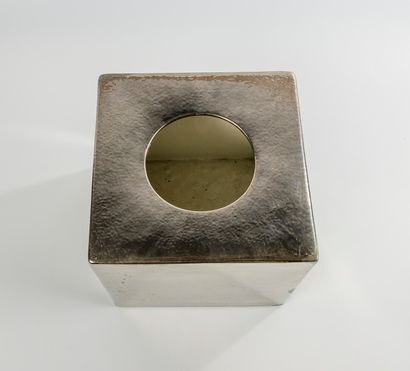 ETTORE SOTTSASS (1917-2007)
Vase 585, de...