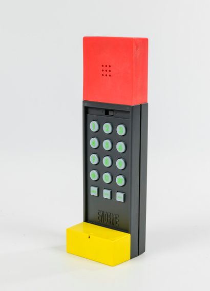 ETTORE SOTTSASS (1917-2007)
Téléphone Enorme,...