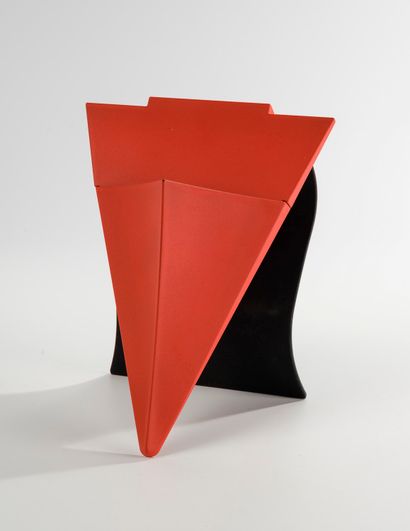 ALESSANDRO MENDINI (1931-2019)
Wall vase...