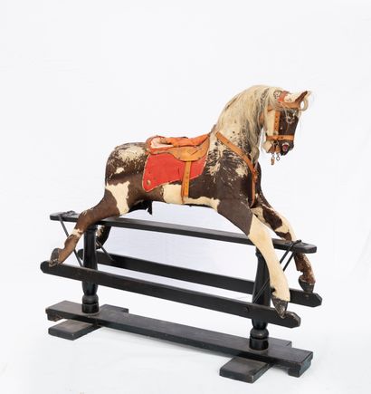 Rocking horse

Wood, steel, skin, hair and...