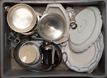 Set of silver plated dishes, crockery