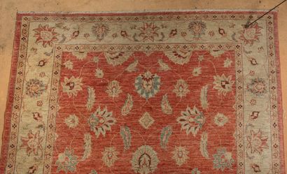 Oriental carpet

233 x 173 cm.